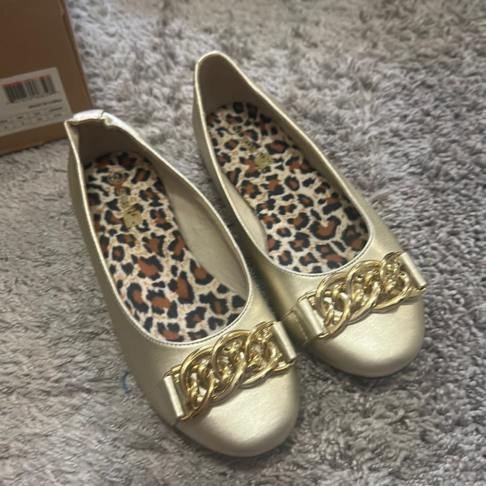 Bronze flats